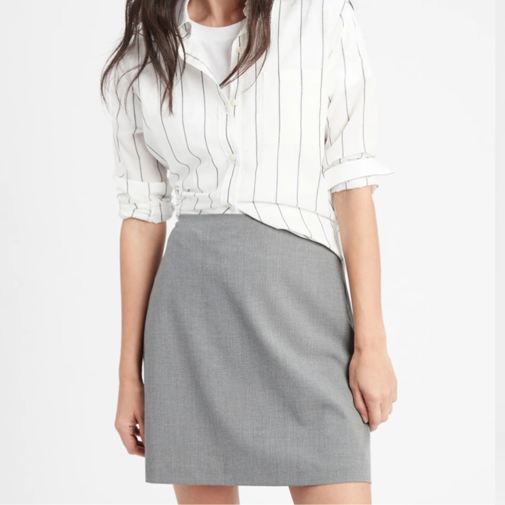 The Limited Gray Pencil Skirt NWT Size 4 Professional Office Career